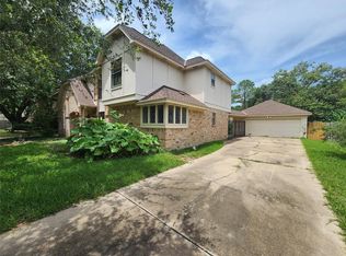 15714 Woodcroft Dr, Houston, TX 77095