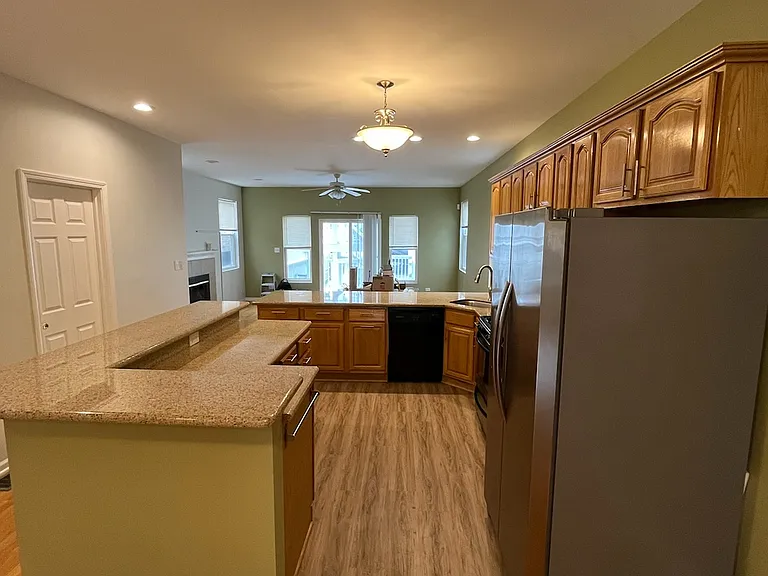 1934 N Saint Louis Ave — Photo 22
