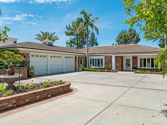 2nd image of 5364 Canterbury Dr