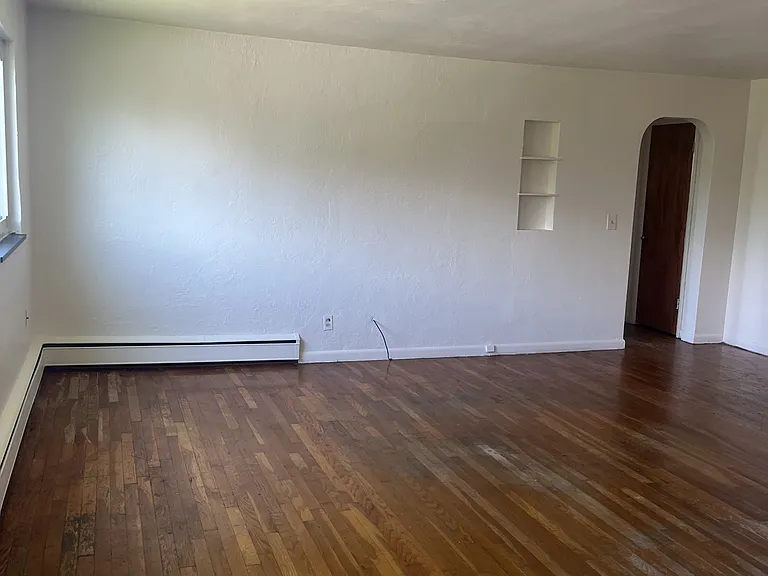 910 Cherry Dr #8 — Photo 5