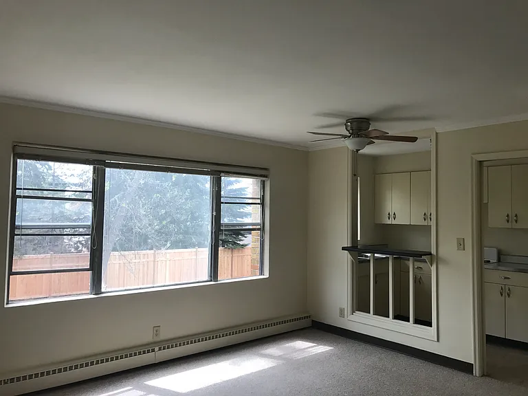 235 Exeter Pl — Photo 4