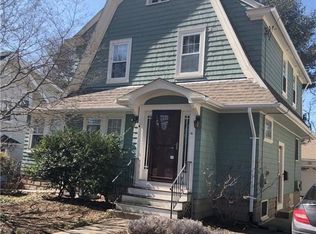 38 Gentian Ave, Providence, RI 02908