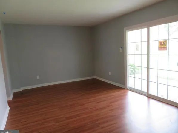 14484 Golden Oak Rd, Centreville, VA 20121