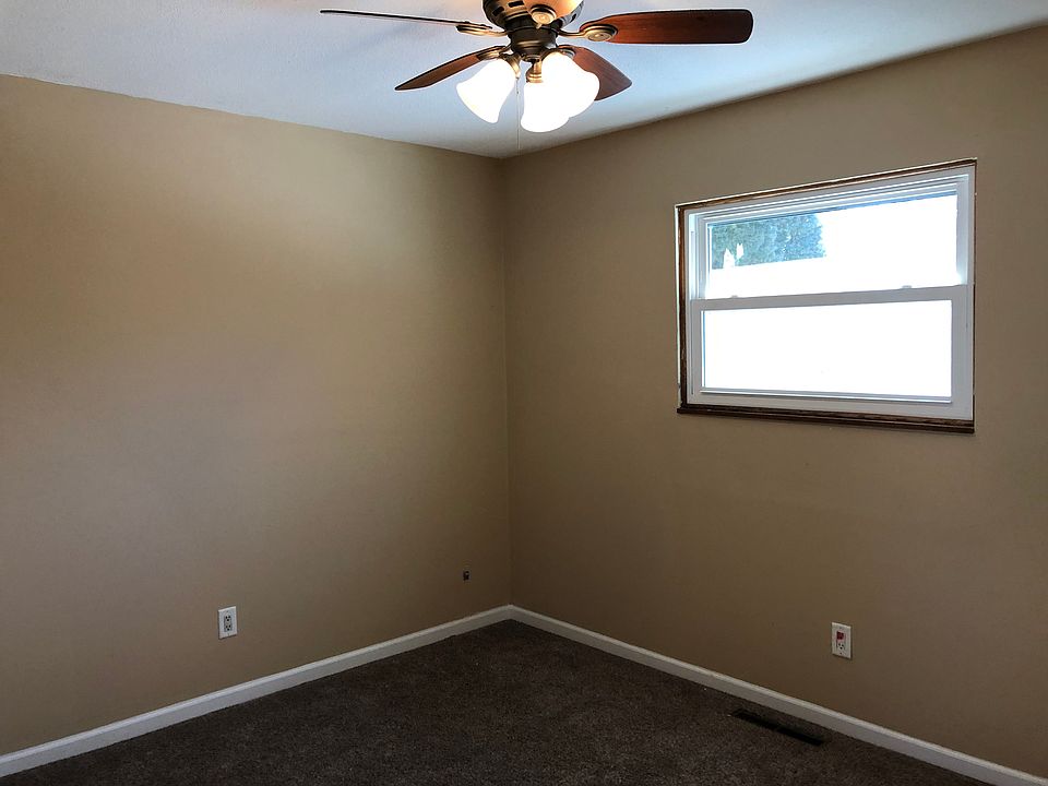 1st image of 217 W 14th Ave