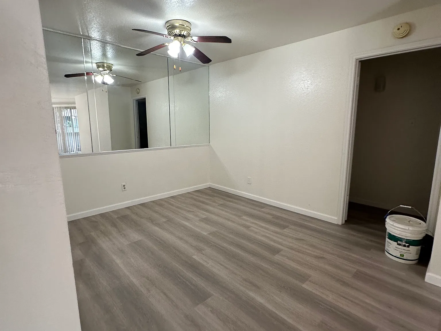 2 bed, 1068 sqft, $1,300 — Photo 2