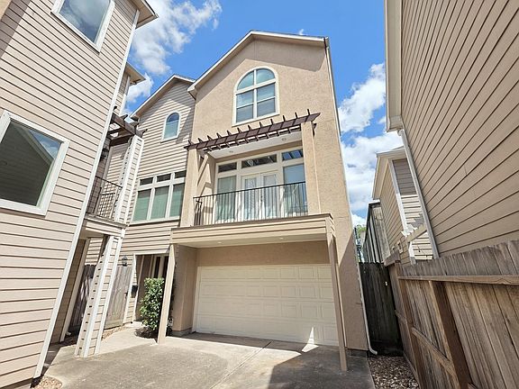 2nd image of 5210 Petty St Unit C