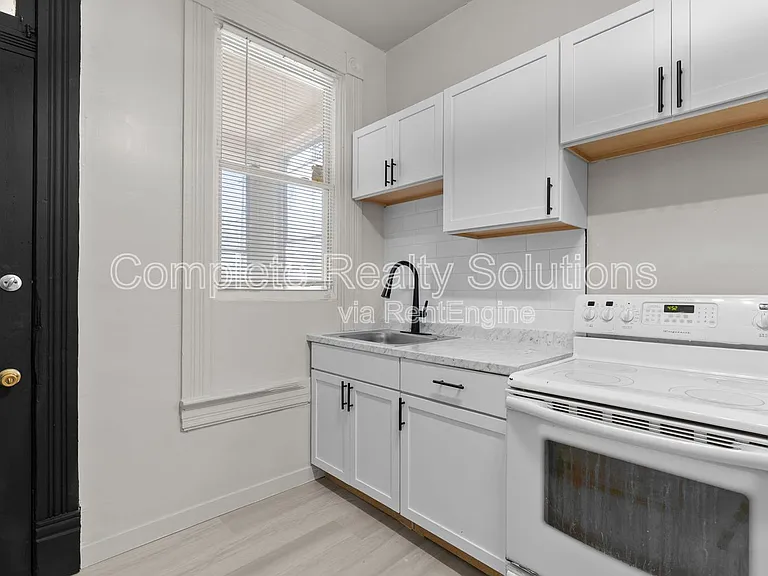 4038 California Ave — Photo 16