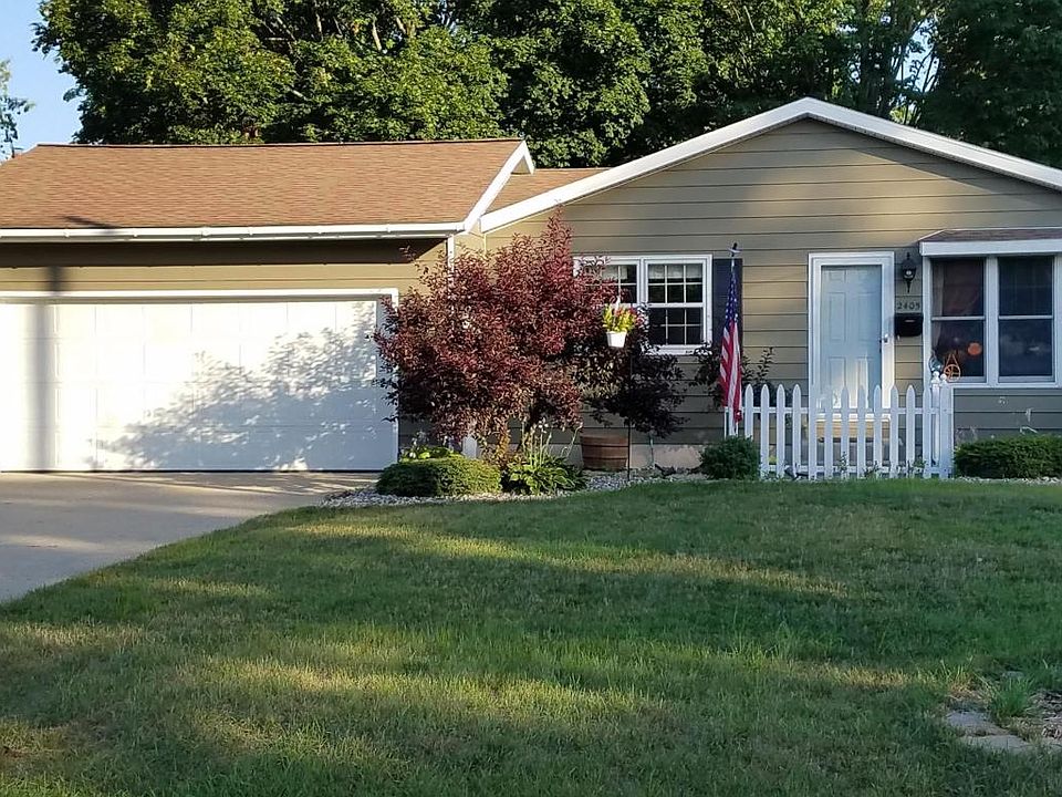 1st image of 2405 Marquard Ave