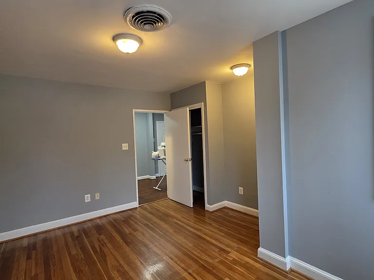 5 4th St NE #1 — Photo 10