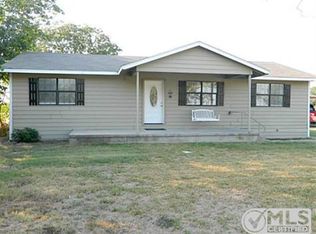 1469 Well Service Rd, Bowie, TX 76230