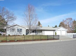 2128 Beech Ave, Richland, WA 99354