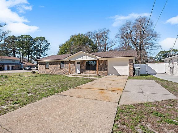 2nd image of 36 Cape Dr