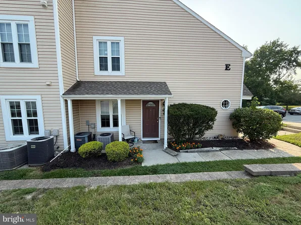 735 Sedgewick Ct, Sewell, NJ 08080