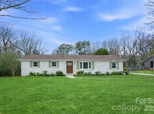 3029 Cresthill Dr, Charlotte, NC 28212