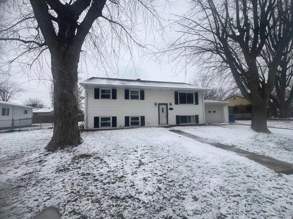 1213 Maplewood Dr, Kokomo, IN 46902