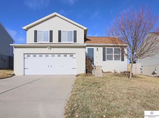 16124 Briar St, Omaha, NE 68136