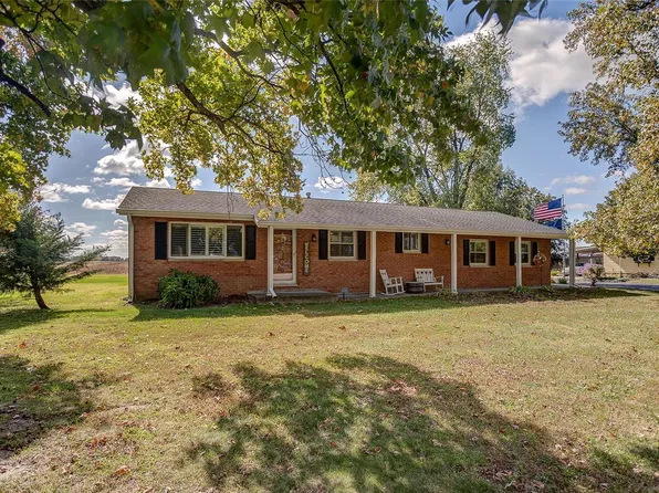 4556 Seiler Rd, Dorsey, IL 62021
