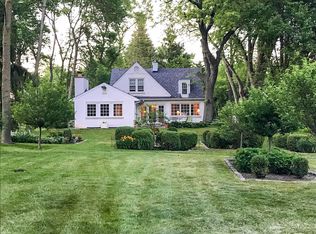 907 W Green Tree Rd, River Hills, WI 53217