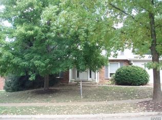 2288 Hill House Rd, Chesterfield, MO 63017