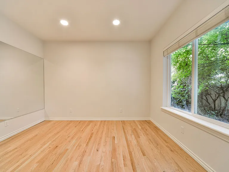 8428 NE 147th Pl — Photo 32