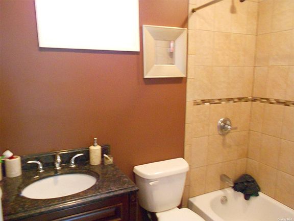 4th image of 121 Sportsmans Ave #2