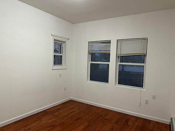 4th image of 46-72 Utopia Pkwy Floor 1