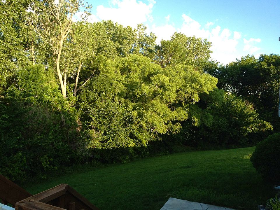 1st image of 15863 Willow Cir