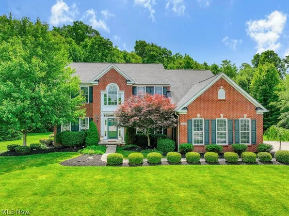 2796 Max Ct, Twinsburg, OH 44087