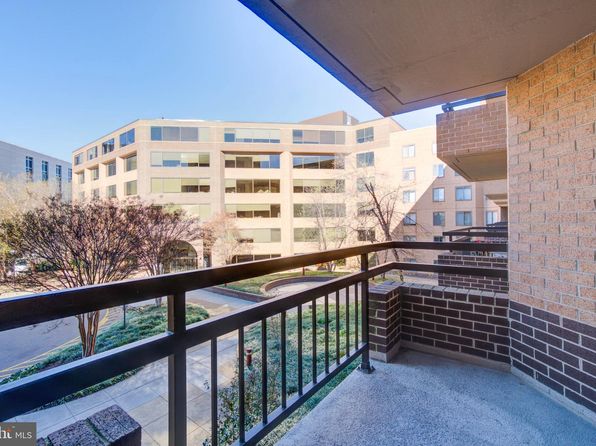 2111 Wisconsin Ave NW APT 302