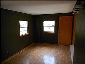 3rd image of 706 Boxwood Dr