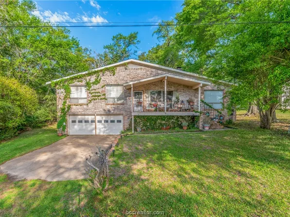 10 Dogwood Ln, Hilltop Lakes, TX 77871