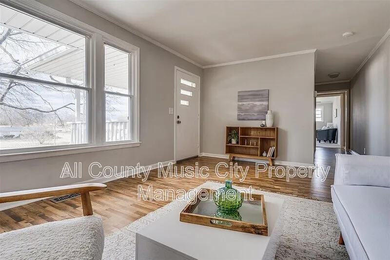 3 bed, 3.0 bath, 2620 sqft, $2,525 — Photo 4