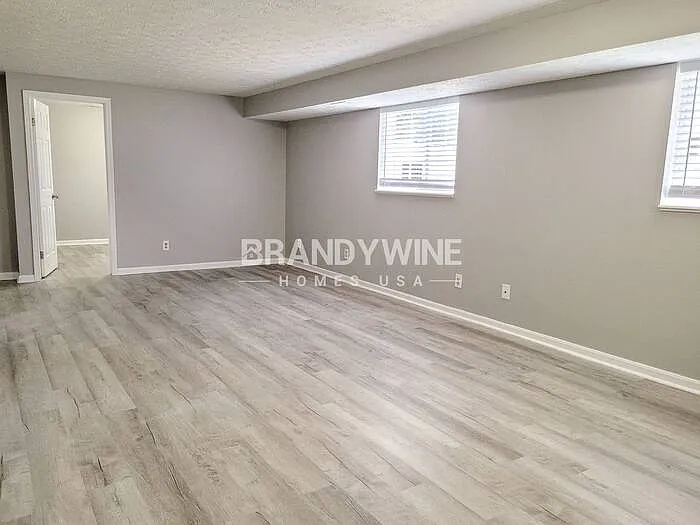4108 Luxembourg Cir E — Photo 15