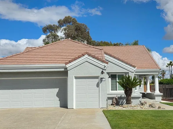 1090 Saint Andrews Dr, Discovery Bay, CA 94505