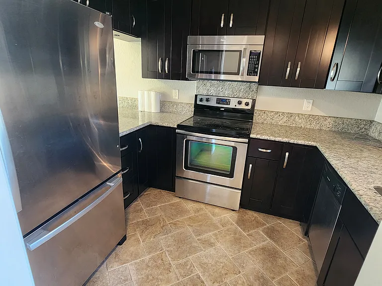 6141 Camino Verde Dr #D — Photo 9