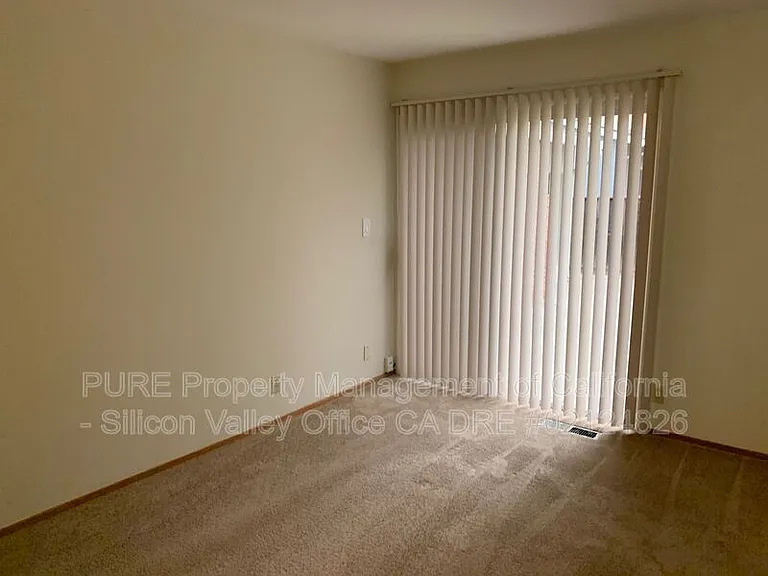 8137 Presidio Dr — Photo 11