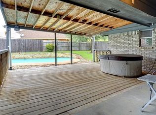 6733 Moss Ln, North Richland Hills, TX 76182
