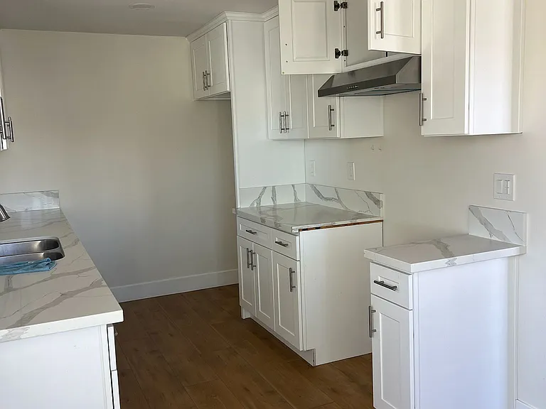 6304 King Ave — Photo 4