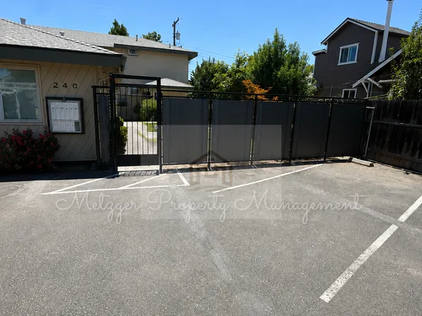 240 E Vine St APT 2, Lodi, CA 95240