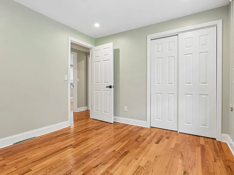 122 Upper State St — Photo 14