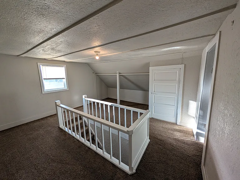 1930 Lana Ave NE — Photo 24