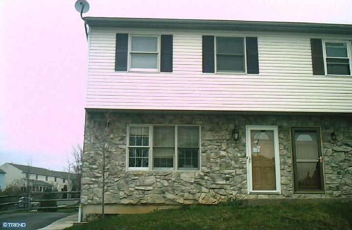 1st image of 201 Hickory Dr