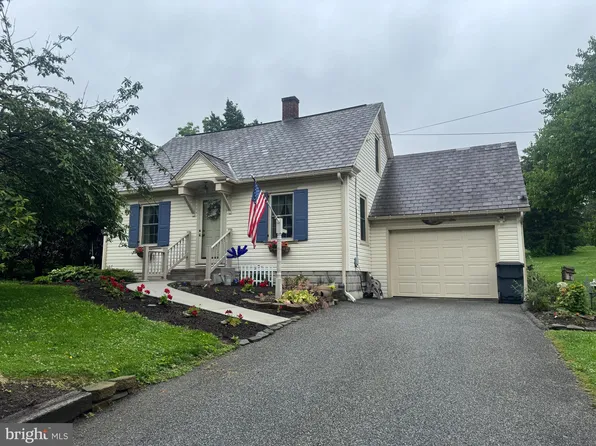 18 Benedict Rd, Lancaster, PA 17603