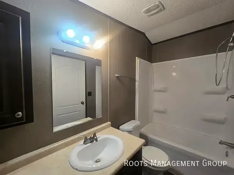 310 Scobey Ave #320 — Photo 15