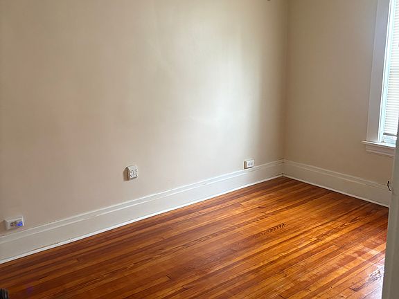 2nd image of 1823 Willow Ave