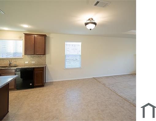 4th image of 140 Waxberry Dr