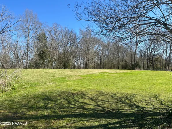 1132 Ray Ln, Breaux Bridge, LA 70517