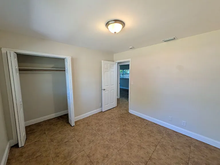180 Penn Way — Photo 36