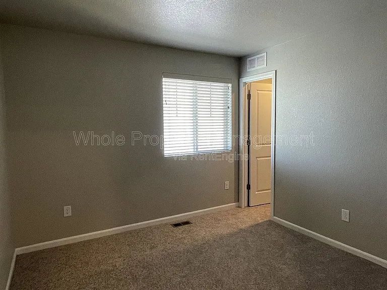 27226 E Bayaud Ave — Photo 15