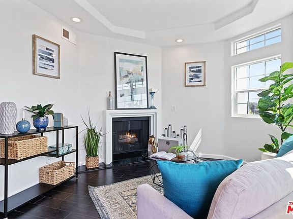 2nd image of 4455 Hazeltine Ave APT 201
